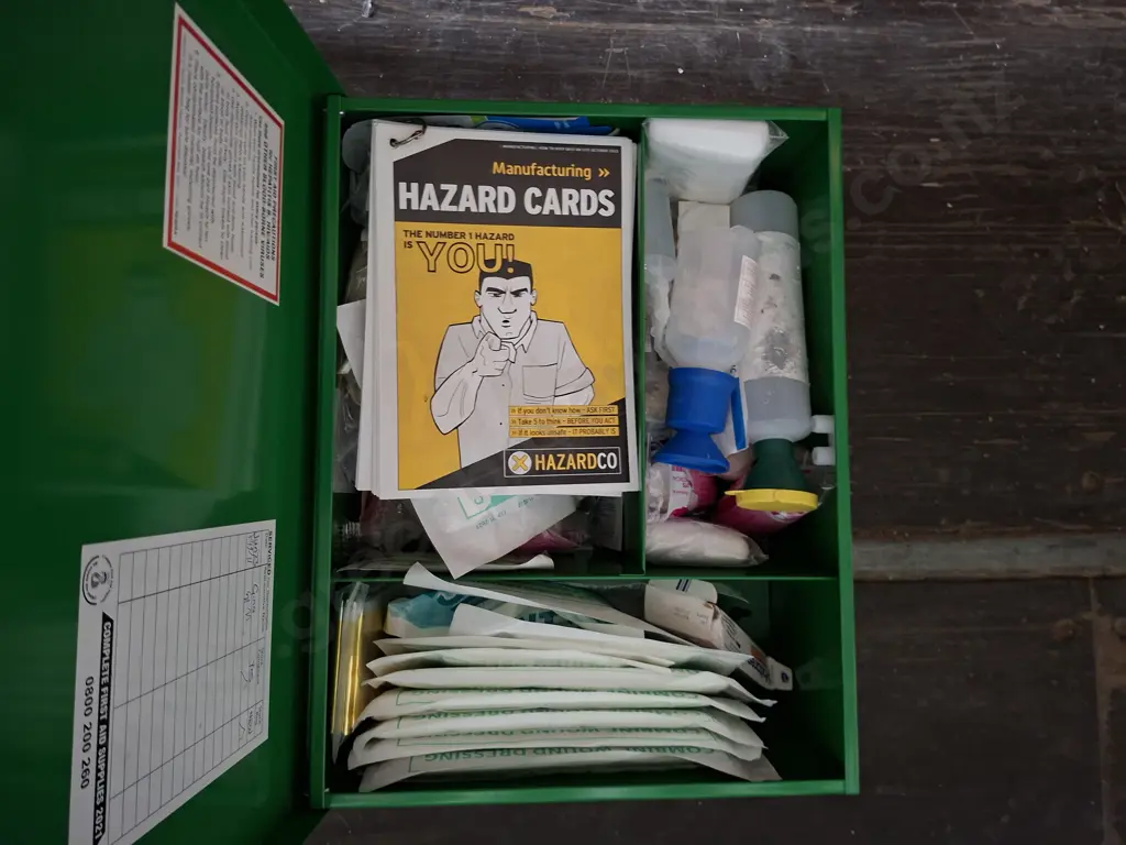 FIRST AID BOX AND CONTENTS Image 1++