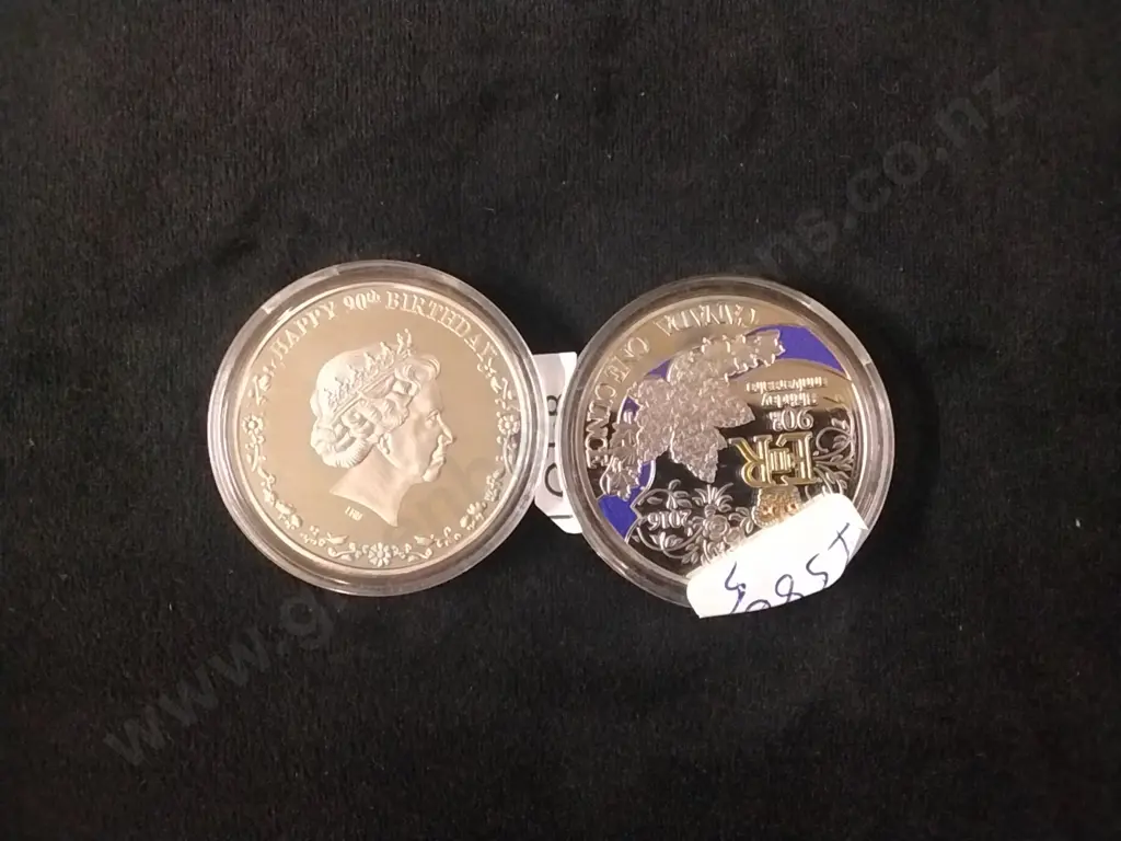 2x COMMERMORATIVE COINS MARKED "CANADIAN MINT" Image 1++