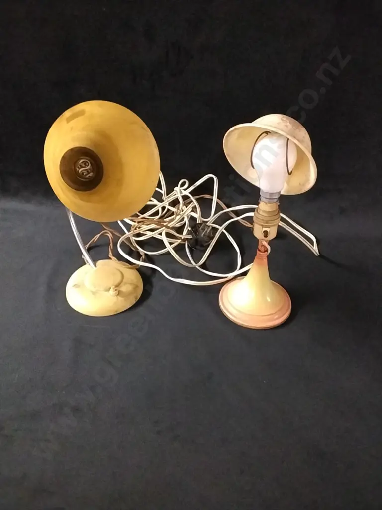 VINTAGE TABLE LAMPS - NOT TESTED Image 1++