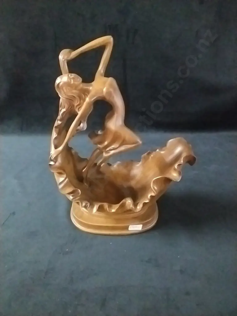 DANCING GIRL WINE HOLDER Image 1++