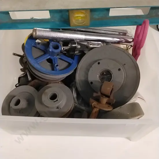ASSORTED BOX PULLEY WHEELS