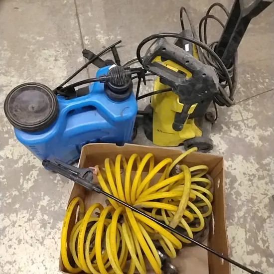 KARCHER WATER BLASTER (UNTESTED) PLUS SPRAYER AND COILED HOSE