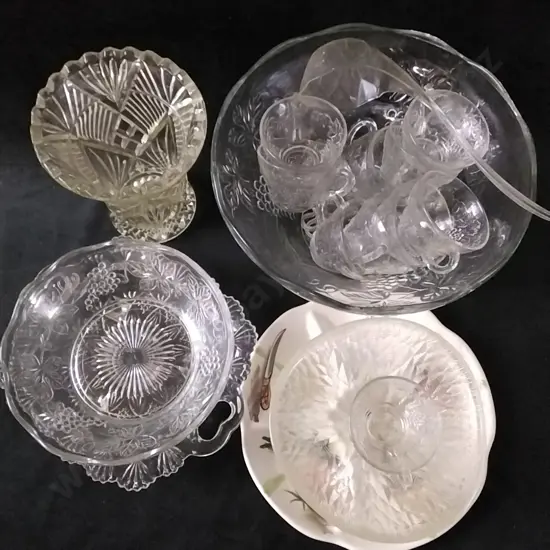ASSORTED GLASSWARE