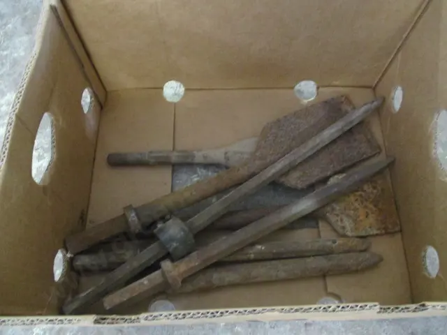 JACKHAMMER BITS INC SPADE  AND BREAKER POINTS Image 1++