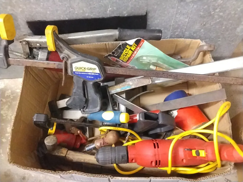BOX OF TOOLS INCLUDING GREASE GUN, DRILL AND VARIOUS CLAMPS Image 1++