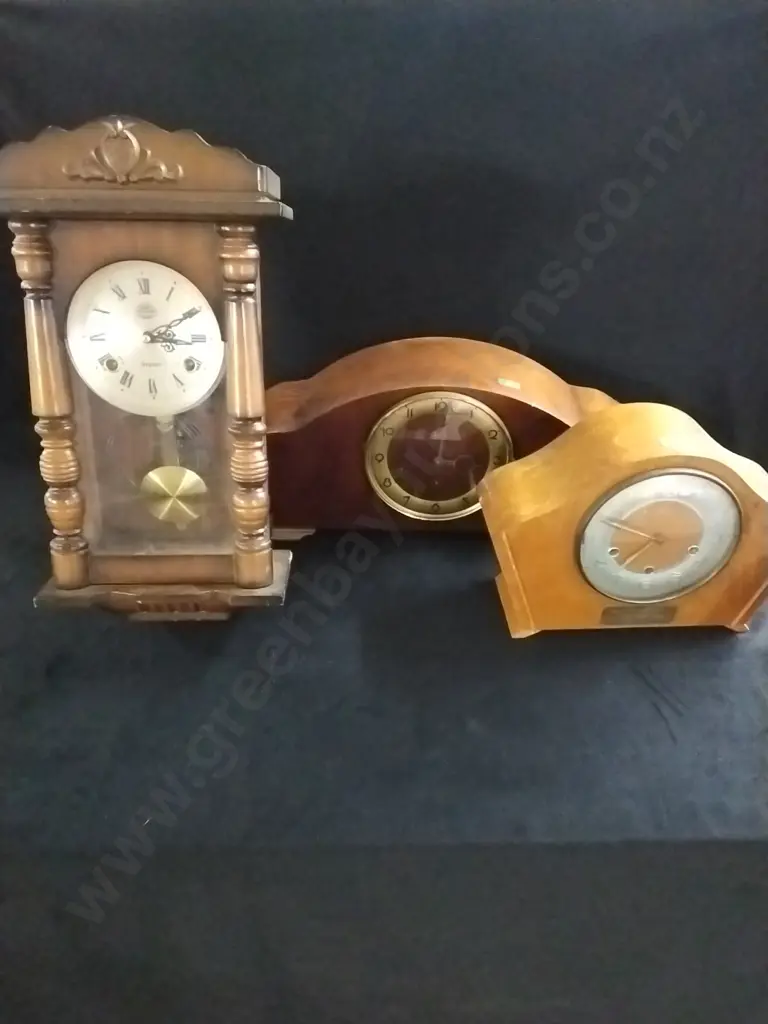 VINTAGE CLOCKS X 3 Image 1++