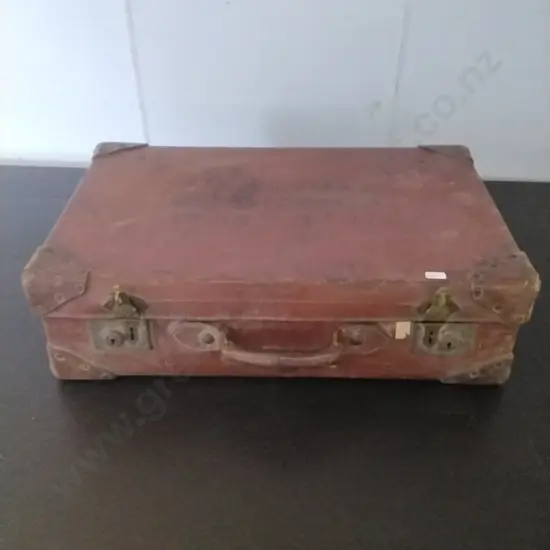 VINTAGE SUITCASE MARKED NZ - 421780 V.S. (NO KEYS)