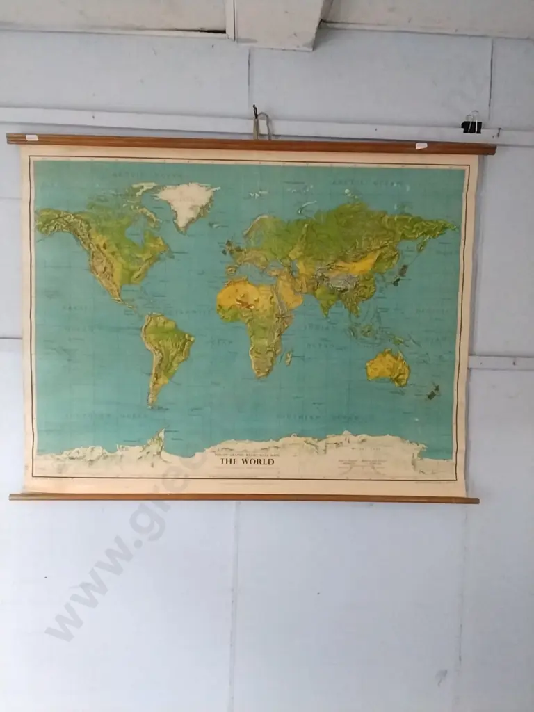 VINTAGE WORLD MAP Image 1++