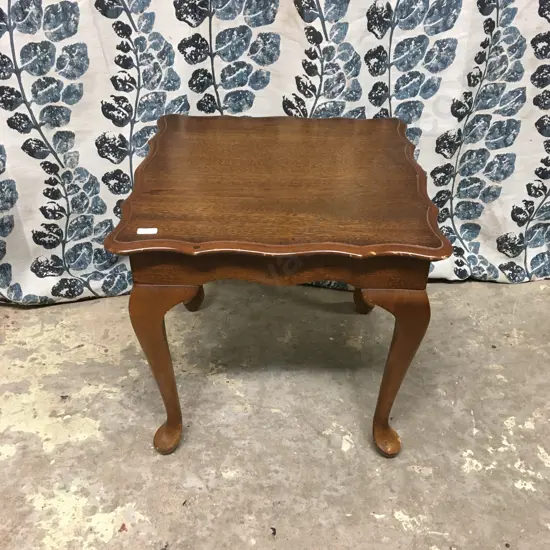 QUEEN ANNE STYLE MAHOGANY TEA TABLE