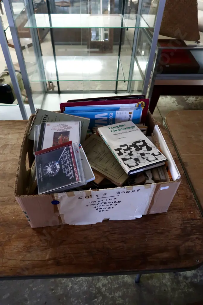 LARGE BOX OF ASSORTED BOOKS Image 1++