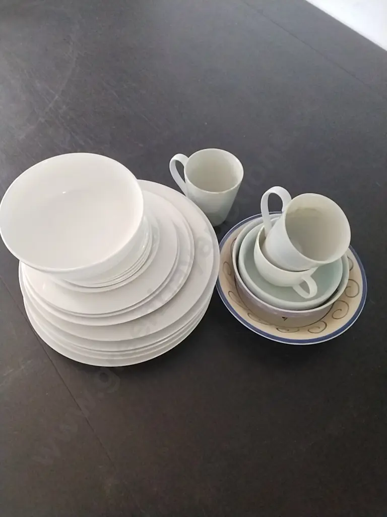 PLATES, BOWLS AND CUPS Image 1++