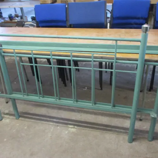 BEDFRAME - MISSING SLATS