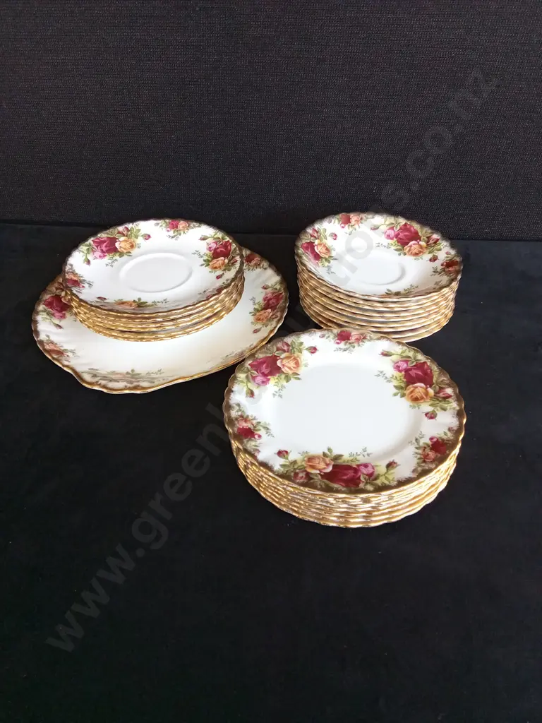 ROYAL ALBERT OLD COUNTRY ROSES BONE CHINA TEA SET WITH 2 DAMAGED PIECES Image 1++