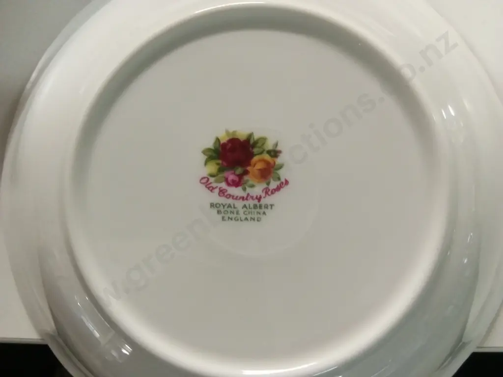 ROYAL ALBERT OLD COUNTRY ROSES BONE CHINA DINNER SET Image 1++