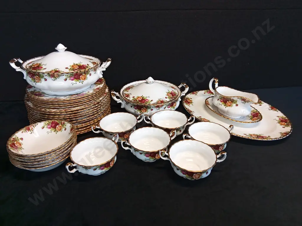 ROYAL ALBERT OLD COUNTRY ROSES BONE CHINA DINNER SET Image 1++