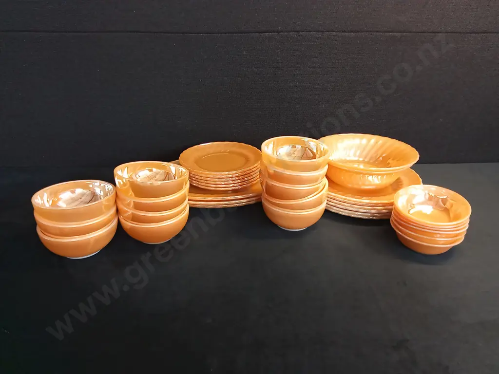 PEACH COLOUR OVEN FIRE-KING WARE PLATE AND BOWL SET X 35 Image 1++