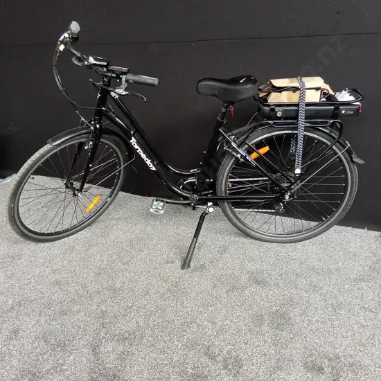 TORPEDO 7 UNISEX SATURN ST E-BIKE WITH FRONT TORCH AND CHARGER