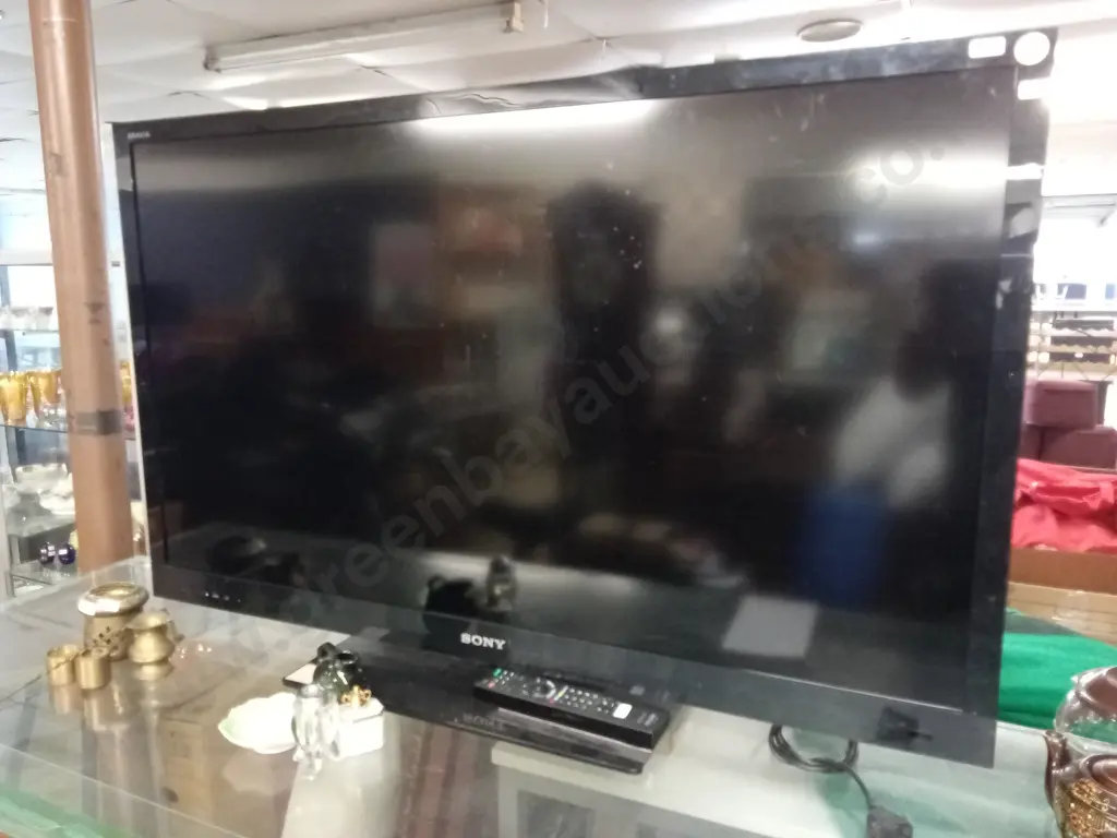 SONY 46 INCH LCD BRAVIA TV WITH REMOTE - TESTED WORKING MODEL 46 EX720 Image 1++