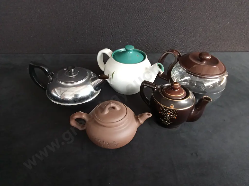 ASSORTED TEAPOTS X 5 Image 1++
