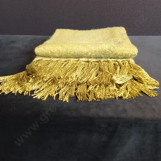 GREEN MULBERI KNITTED THROW