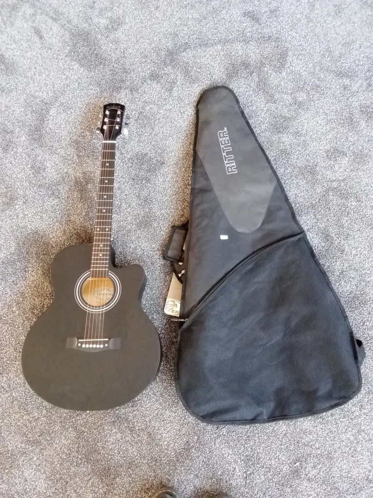 AISHENG BLACK GUITAR WITH RITTER  CASE Image 1++