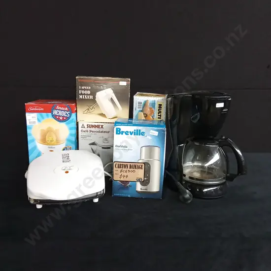 ASSORTED KITCHEN APPLIANCES