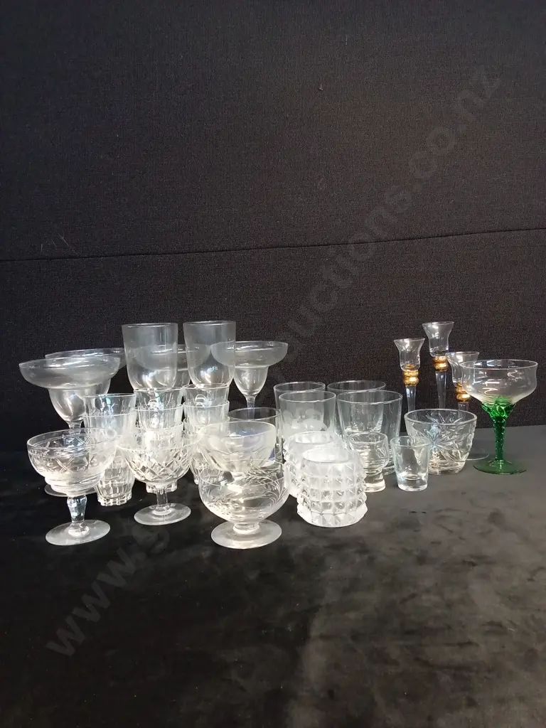ASSORTED GLASSES X 36 Image 1++