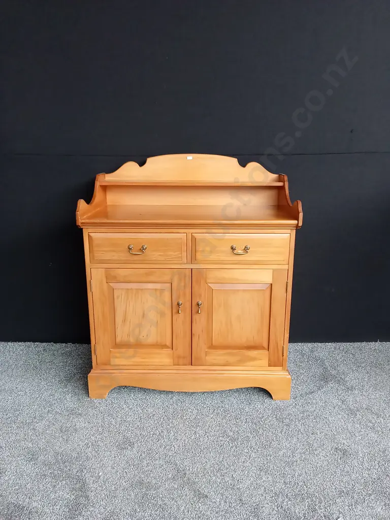 EARLY AMERICAN STYLE WOODEN TWO DRAWER CABINET Image 1++