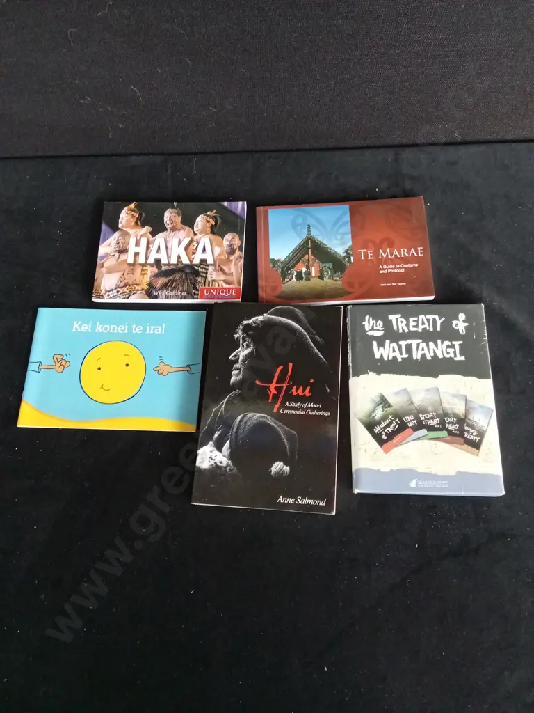 MĀORI BOOKS Image 1++