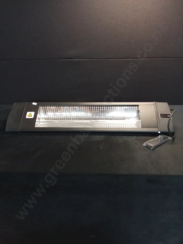 2000 W INFARED INSTANT HEATER UNOPENED Image 1++