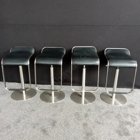 ADJUSTABLE BLACK BAR STOOLS X 4