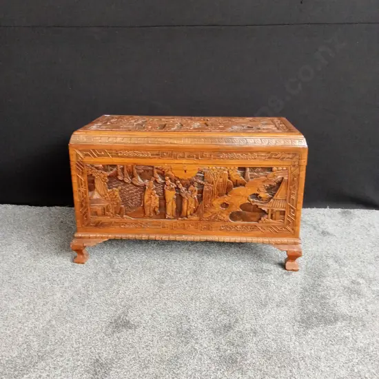 CAMPHOR DECORATIVE WOODEN CHEST