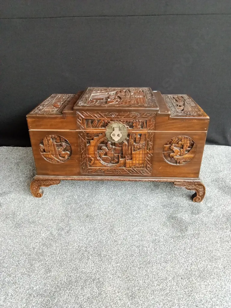 CARVED CAMPHOR WOOD CHEST Image 1++
