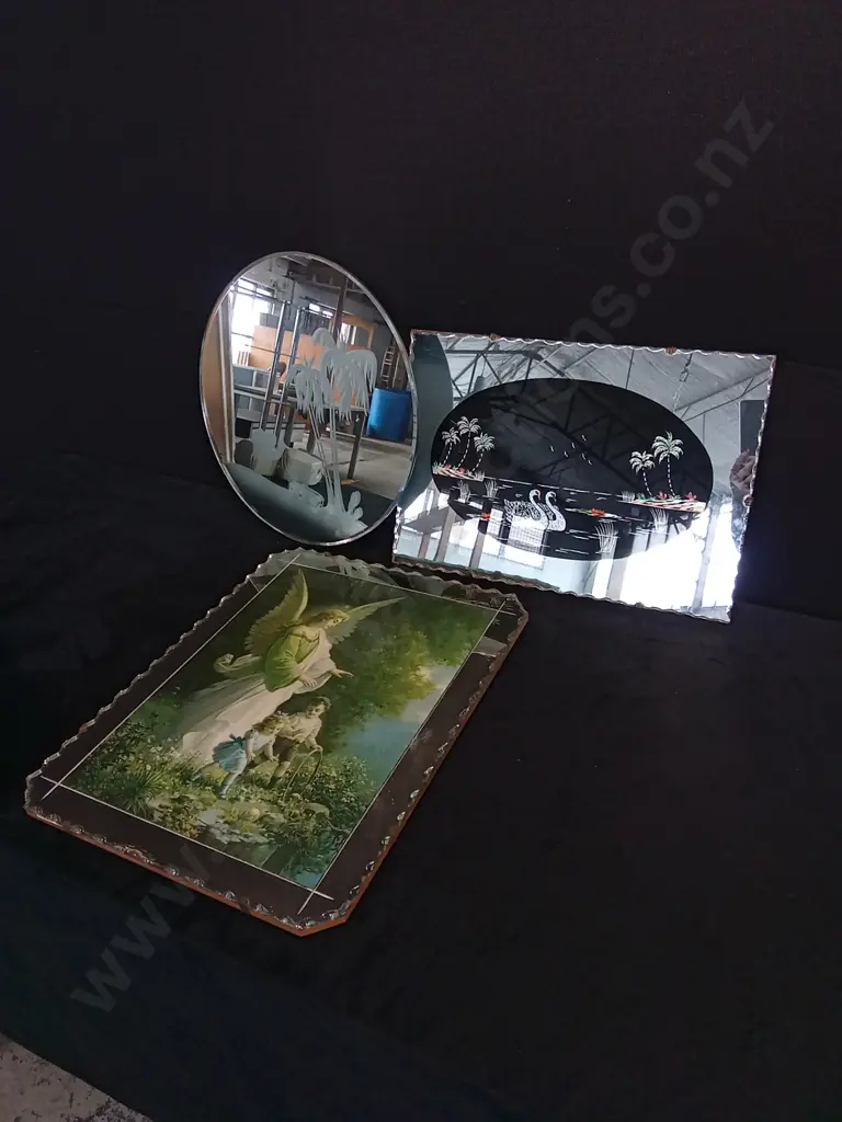 MIRRORED PICTURES Image 1++