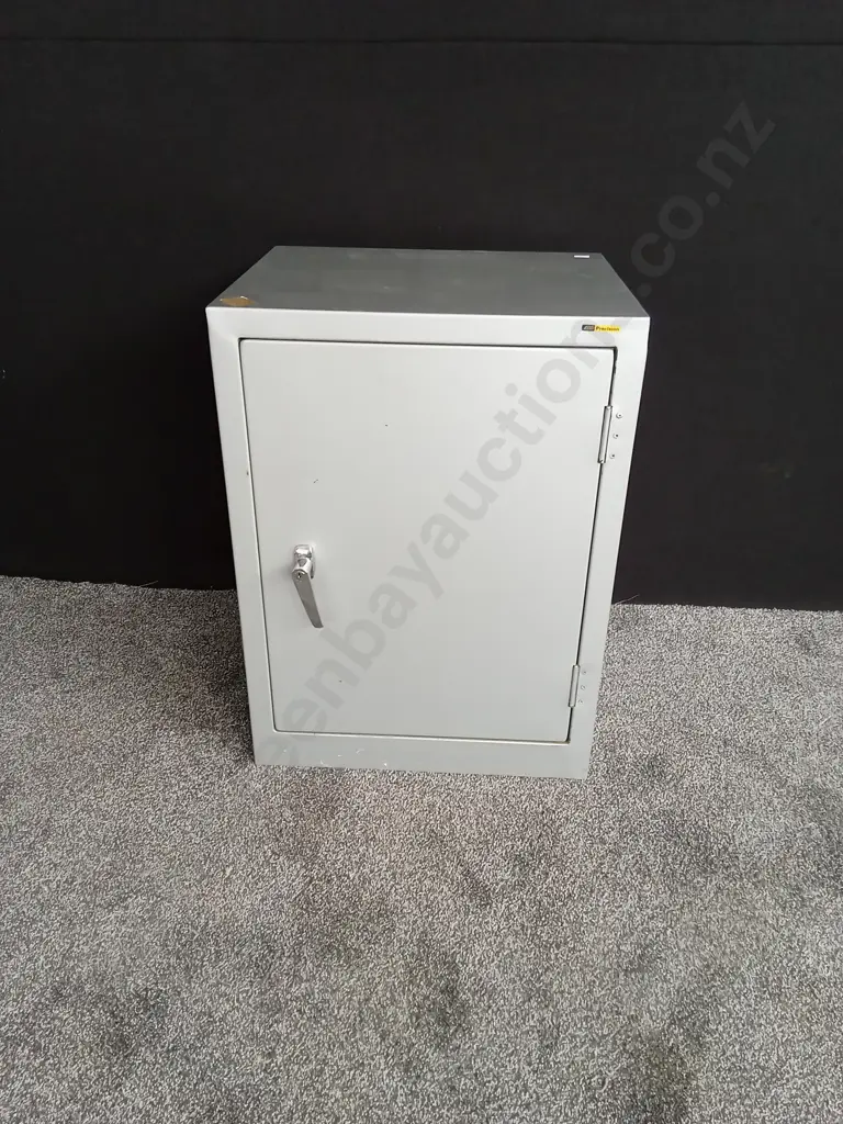 SAFE WITH KEY Image 1++