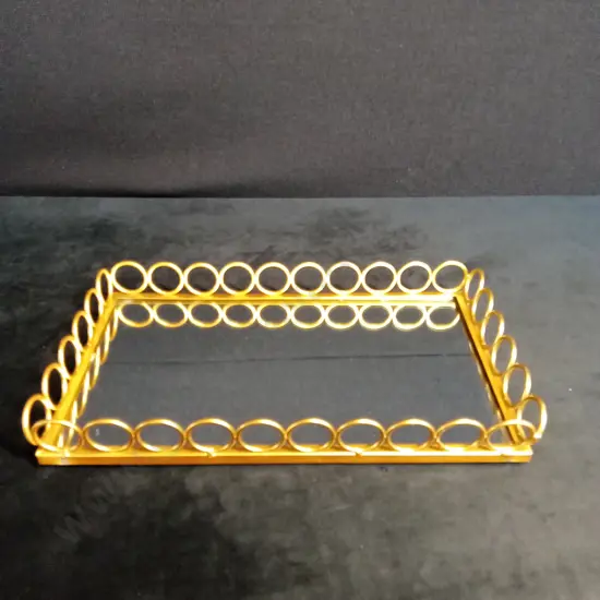 GOLD COLOURED MIRRORED TRAY