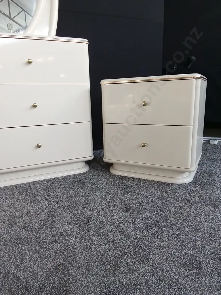 THREE PIECE BEDROOM SET WITH MATCHING HEADBOARD - GOOD CONDITION Image 1++