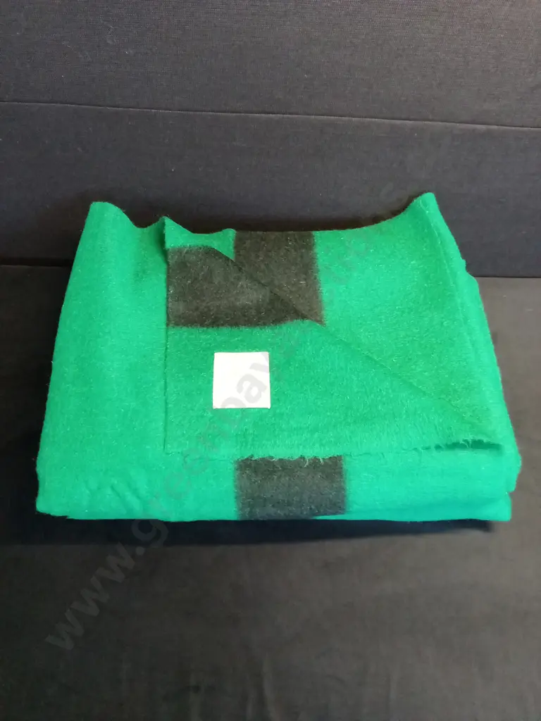 HUDSON BAY COMPANY POINT 100% WOOL GREEN BLANKET X 2 Image 1++
