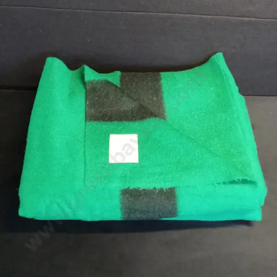 HUDSON BAY COMPANY POINT 100% WOOL GREEN BLANKET X 2