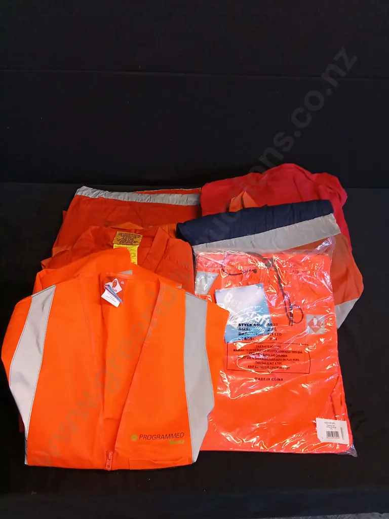 NEW AND USED HIGH VIS AND OVERALLS 1X JACKET 2 X VEST 1X OVER TROUSER 7X OVERALLS Image 1++