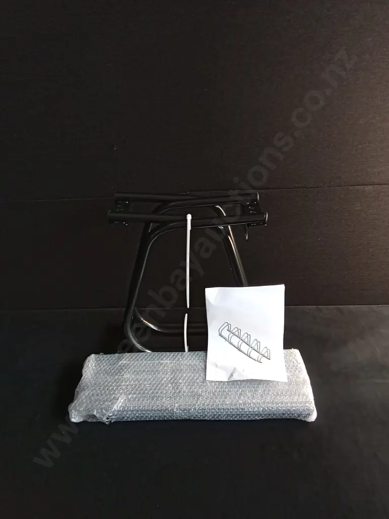 GIANTZ BIKE PARKING RACK - NEW IN BOX Image 1++