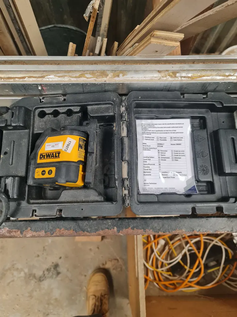 DeWalt Laser Chalk Line Image 1++