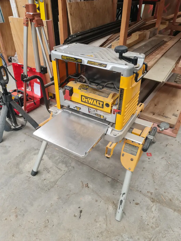 DeWalt 318mm Thickness Planer Image 1++