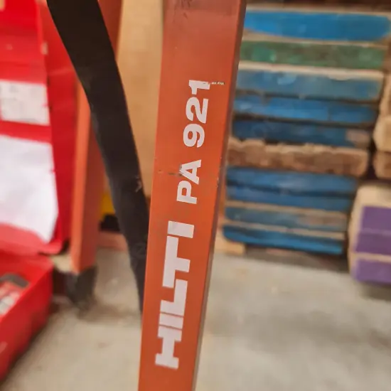 Hilti Crank Tripod