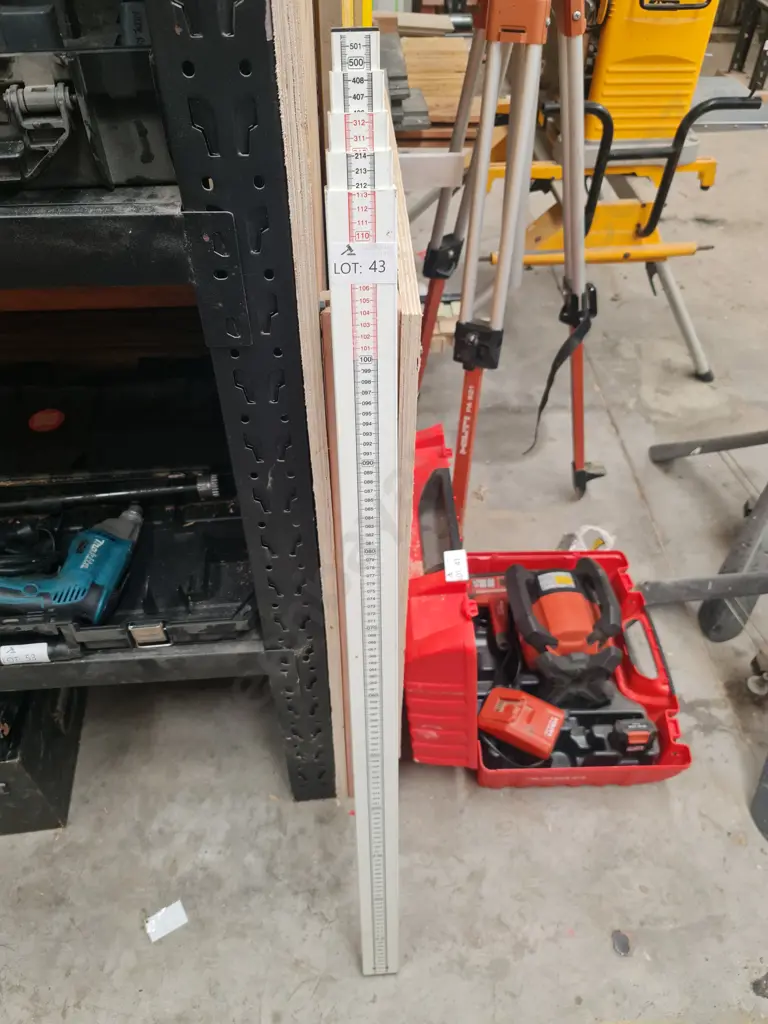 Hilti Levelling Staff Image 1++