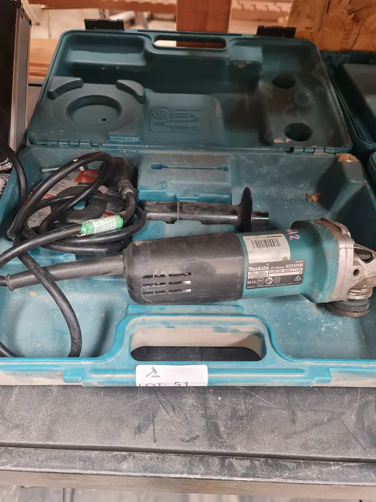 Makita Angle Grinder Image 1++