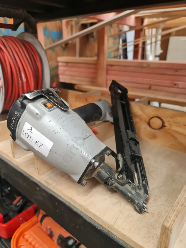 Ecko Nailer/Stapler Image 1++