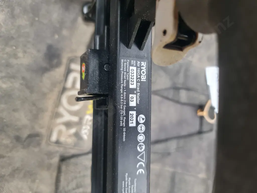 Ryobi Brad Nailer Image 1++