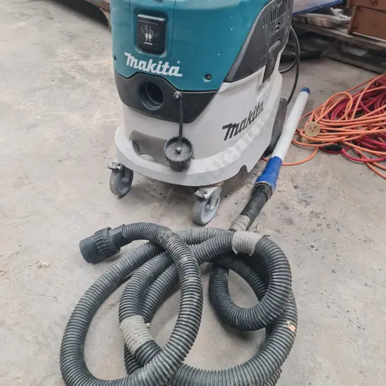 Makita Extraction Vacuum