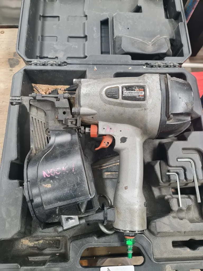 Ecko Hammahand Weatherboard Nailer Image 1++